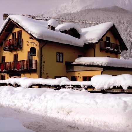 Hotel La Ginestra Cesana Torinese Exteriér fotografie
